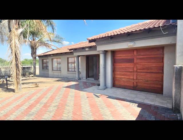 3 BEDROOM HOUSE FOR SALE IN SESHEGO